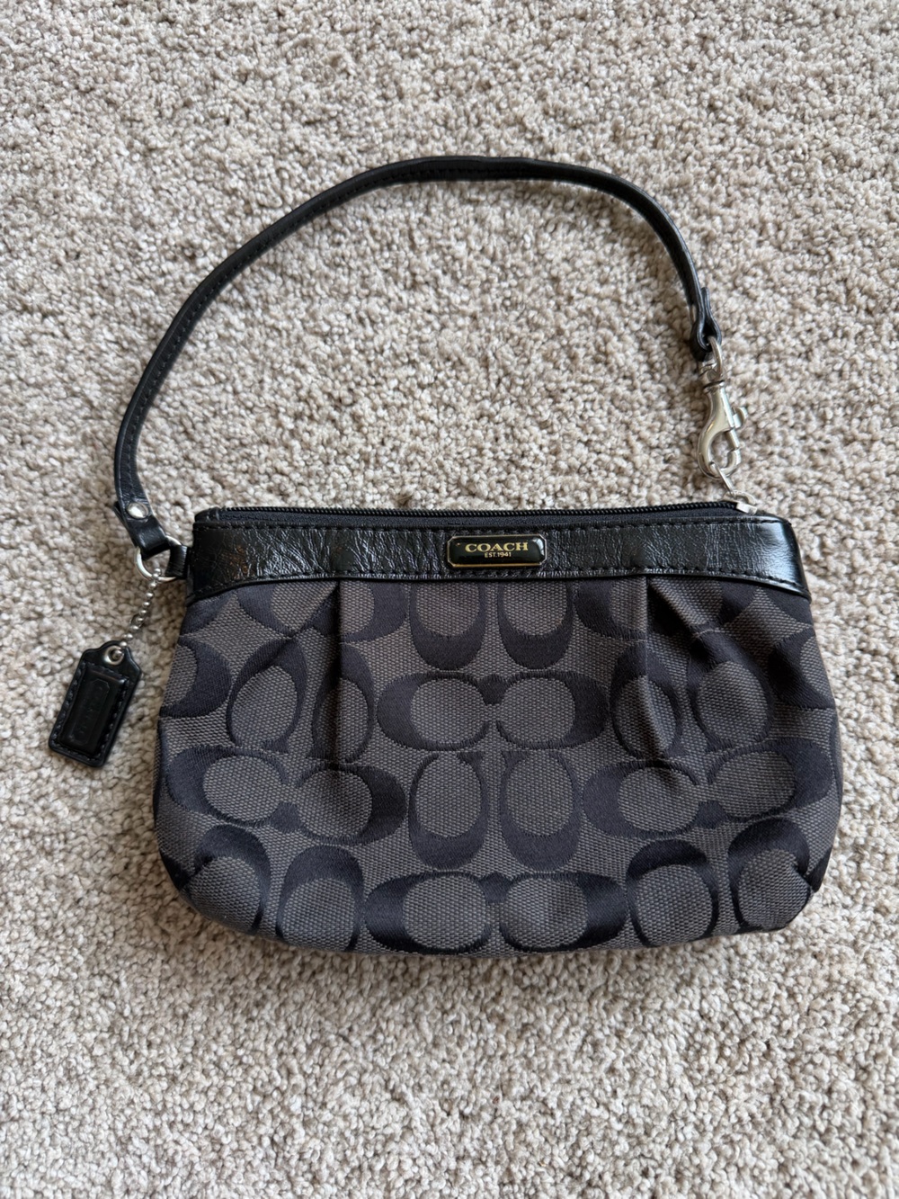 Coach Signature C Jacquard Wristlet – Black/Charcoal